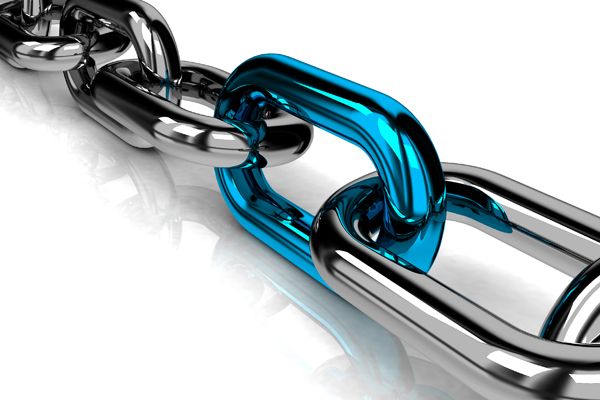 Chain with strong link